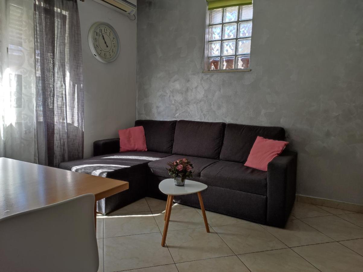 Cozy Apartment In Split In Nice Quiet Neighborhood Exterior photo